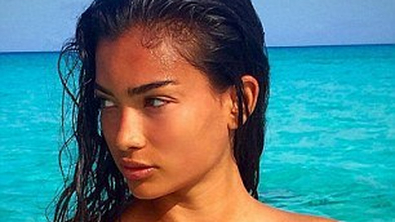 Victoria S Secret Model Kelly Gale Flaunts Her Flawless Bikini Body Sexiezpix Web Porn 