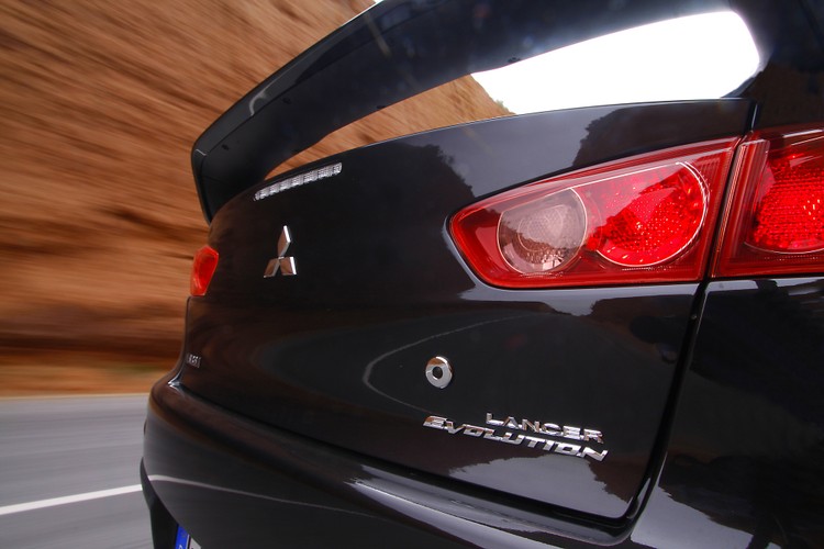 Piękny, szybki, powalający...