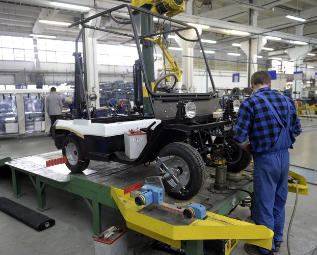 Produkcja pojazdów elektrycznych Melex w Mielcu.<br><br>  (dd/ukit) PAP/Darek Delmanowicz