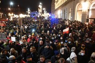 Warszawa. Manifestacja przeciwko lex TVN