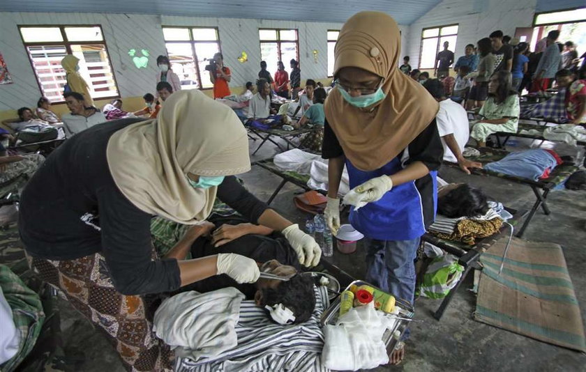 Indonezja, trzęsienie ziemi, tsunami, ofiary