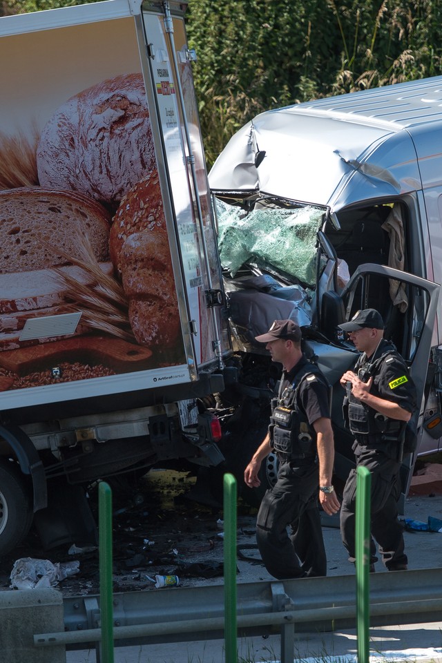 KĄTY WROCŁAWSKIE A2 WYPADEK OFIARA (miejsce wypadku)