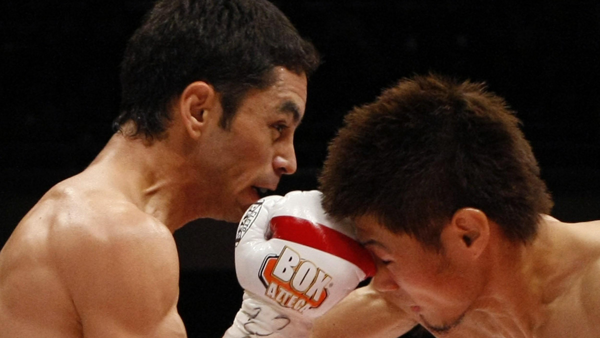 Japoński bokser Hozumi Hasegawa wywalczył wakujący tytuł mistrza świata organizacji WBC w wadze piórkowej. W piątek w Nagoi pokonał jednogłośnie na punkty (117:110, 117:110, 116:111) Meksykanina Juana Carlosa Burgosa.