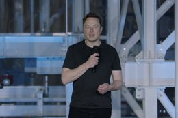 Elon Musk skarży się, że na imprezach ludzie chcą rozmawiać z nim o pracy