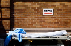 W Nowym Jorku więcej osób zmarło na koronawirusa niż w ataku na WTC