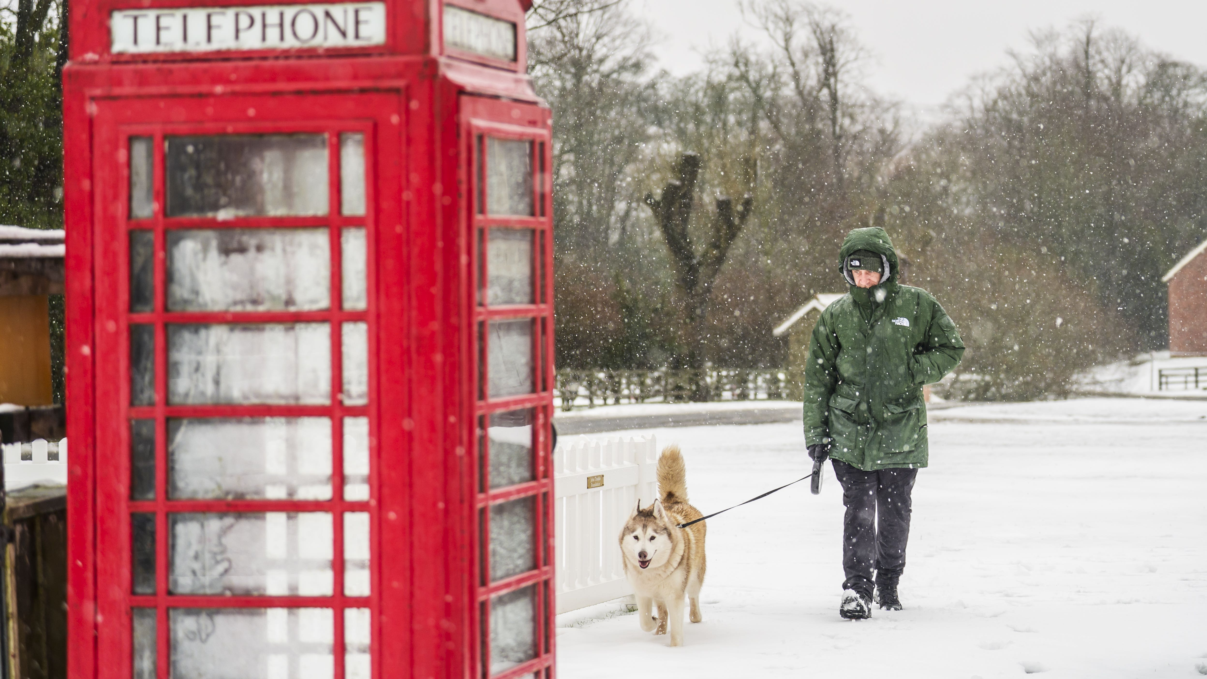 After deadly Storm Goretti: UK snow risk rises as "weather battle" looms