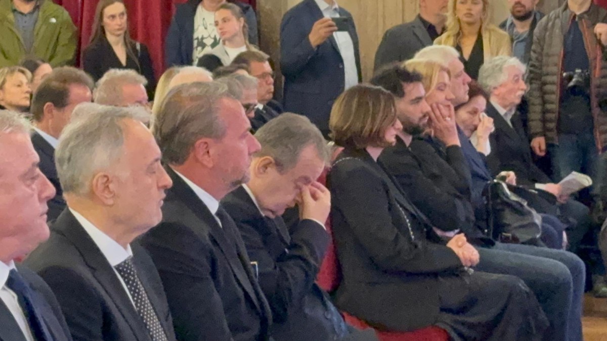 Komemoracija Dušku Vujoševiću