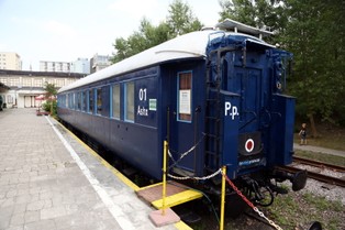 Co najmniej jeden Polak był zadowolony z usług PKP. Zobacz, jak podróżował Bierut