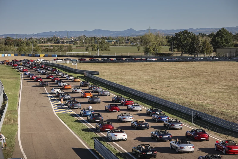 Mazda MX-5 bije rekord Guinnessa