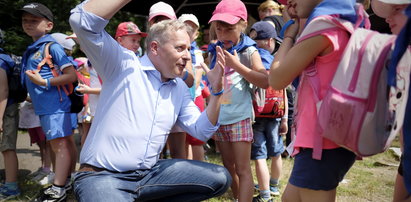 Marszałek bawił się z dzieciakami w Parku Śląskim