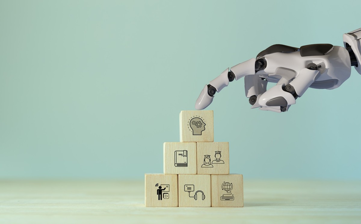 Nowy sposób uczenia się ze wsparciem AI. "Żałuję, iż nie zacząłem wcześniej"