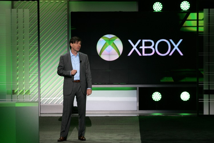 Don Mattrick podczas prezentacji Xbox'a One.