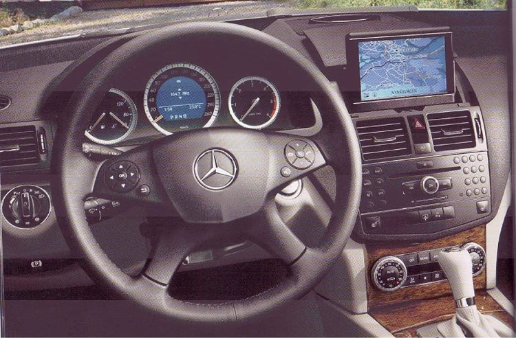 Tajemnica nowego Mercedesa klasy C odkryta