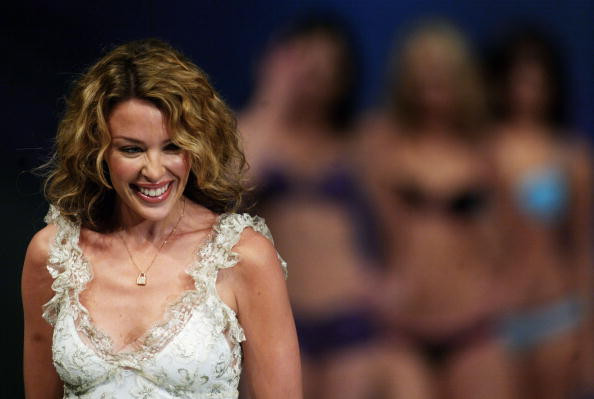 Kylie Minogue w 2003 roku