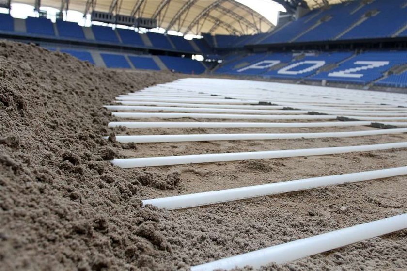 Stadiony w Poznaniu i Wrocławiu to buble