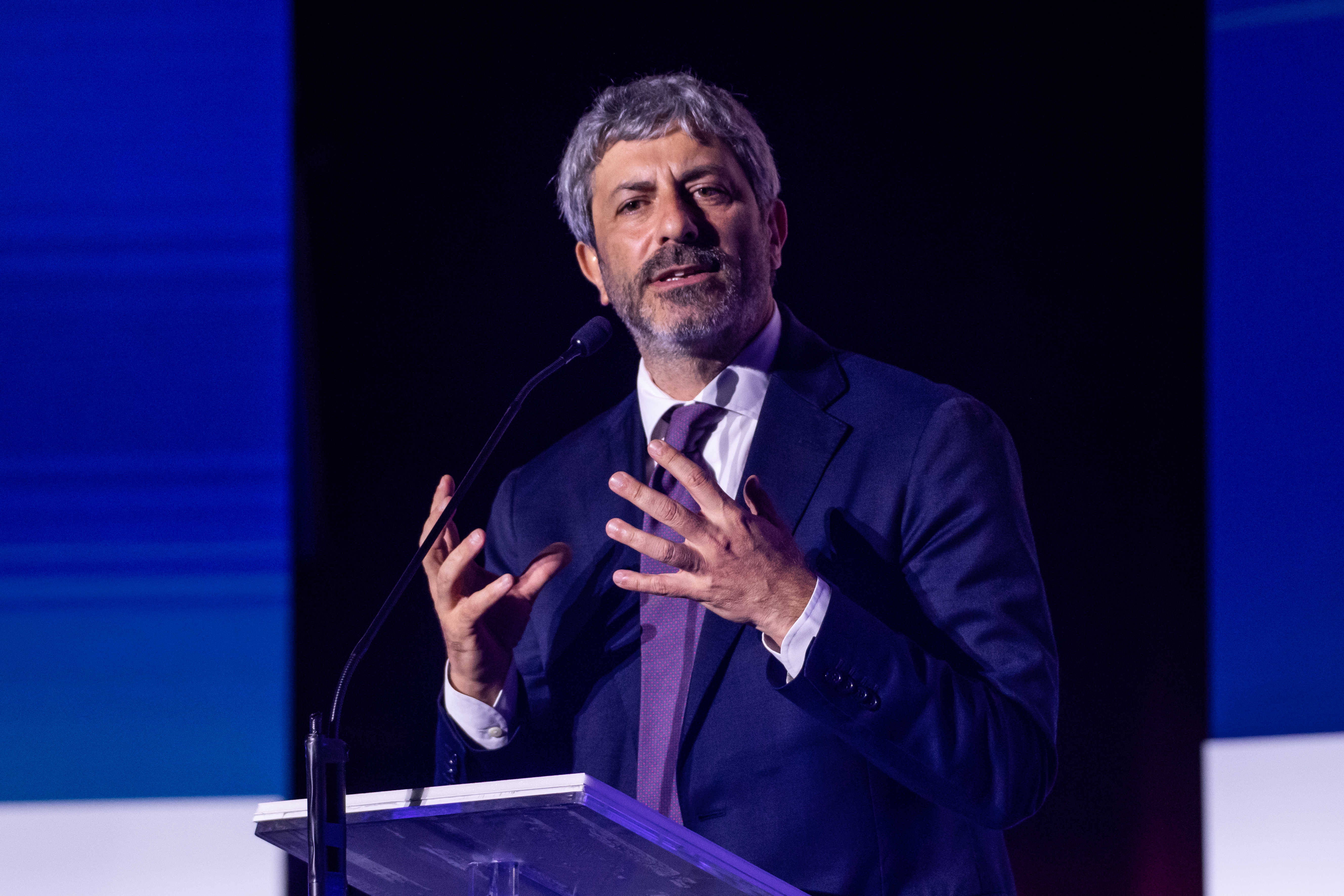 Regionali domenica: Decaro domina, sfida serrata in Campania