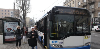 Przenoszą przystanki, zmieniają rozkład