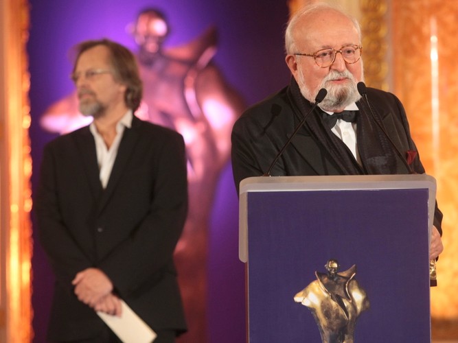 Jan Kaczmarek wręczył kompozytorowi Krzysztofowi Pendereckiemu Superwiktora 2010