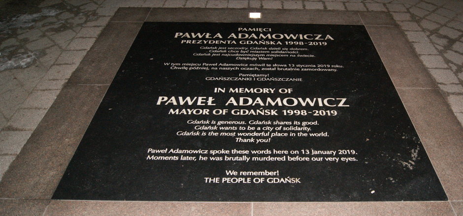 Tablica pamięci Pawła Adamowicza