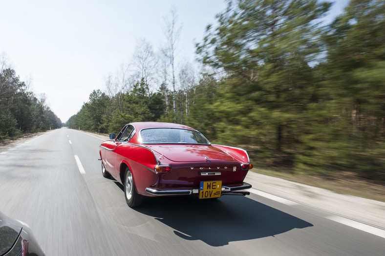 Volvo 1800 S - służbowe coupé Świętego