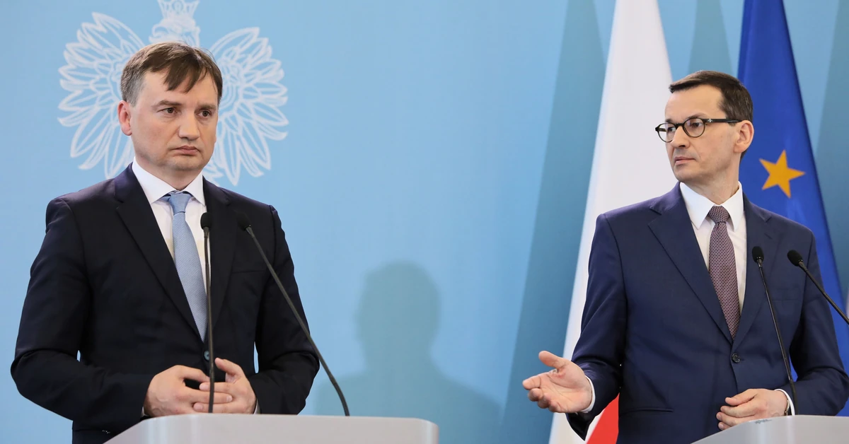 "Morawiecki i Ziobro pokłócili się, kto bardziej zaszkodził PiS". Tusk komentuje