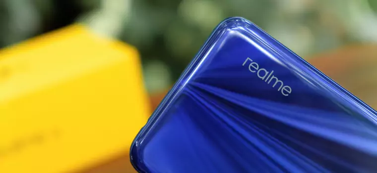 Realme Narzo 30 oficjalnie. Telefon z potrójnym aparatem i ładowaniem 30 W