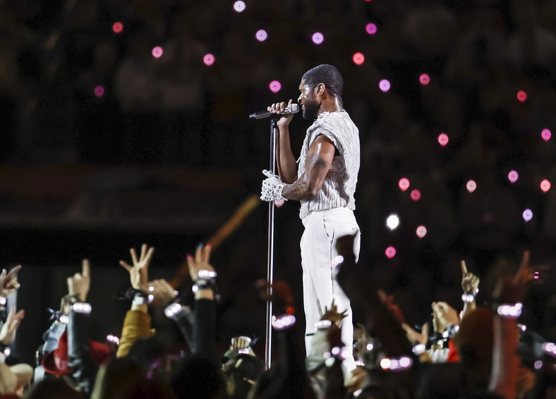 Usher na Super Bowl 2024