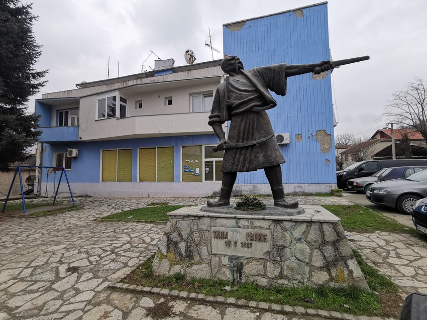 Spomenik Tanasku Rajiću