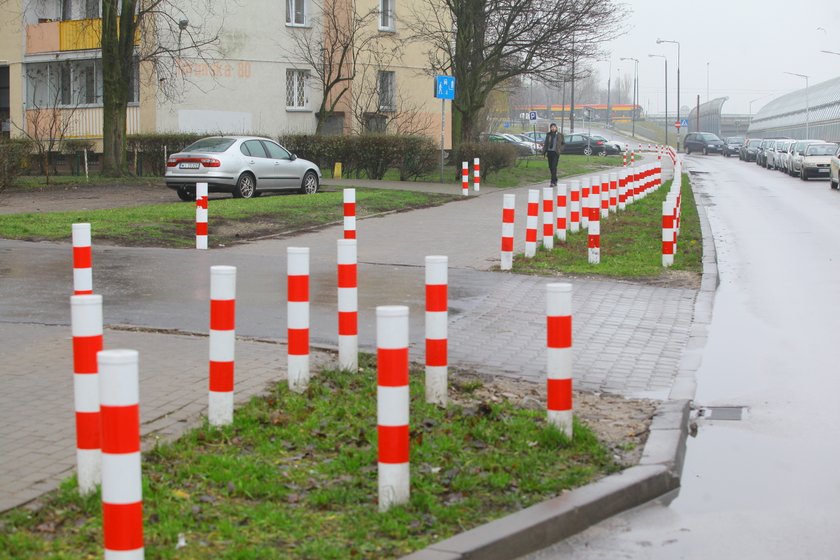 Słupki zablokowały wjazd na osiedle