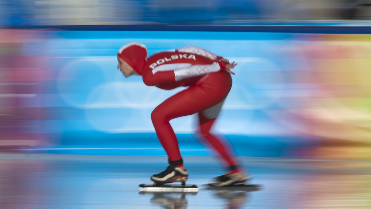 Aleksandra Kapruziak doskonale zaprezentowała się podczas środowego wyścigu łyżwiarzy szybkich na dystansie 3000 m podczas zimowych młodzieżowych igrzysk olimpijskich. Polka zajęła ostatecznie szóste miejsce, ale do brązowego medalu zabrakło jej bardzo niewiele.