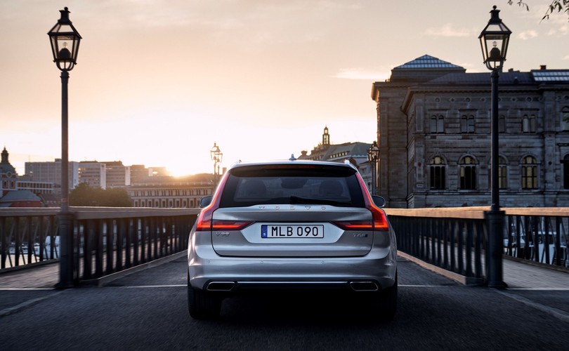 Volvo V90