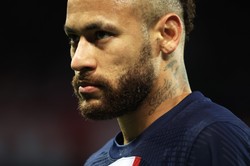 Neymar: Pele zmienił futbol w sztukę. Był głosem czarnoskórych i biednych