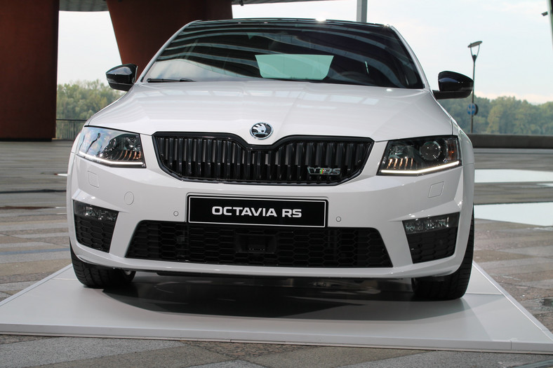 Skoda Octavia RS 230