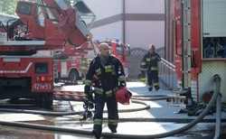 Pożar w Chorzowie. Strażacy znaleźli zwłoki w pogorzelisku