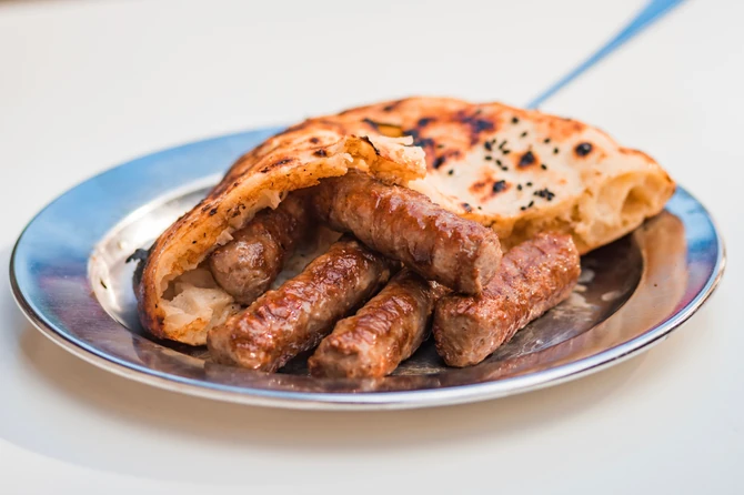 Ćevapi u somunu