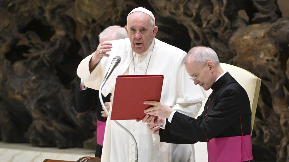 Synod o synodalności: wysłuchać sensus fidei laikatu