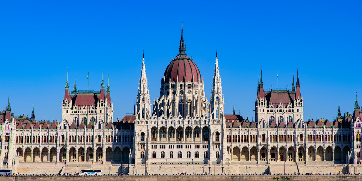Budapeszt, siedziba parlamentu węgierskiego.