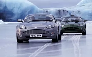 Aston Martin DB5 – najsłynniejsze auto, jakim jeździł James Bond