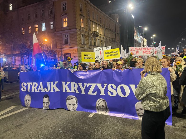 Strajk Kryzysowy przeszedł przez Warszawę