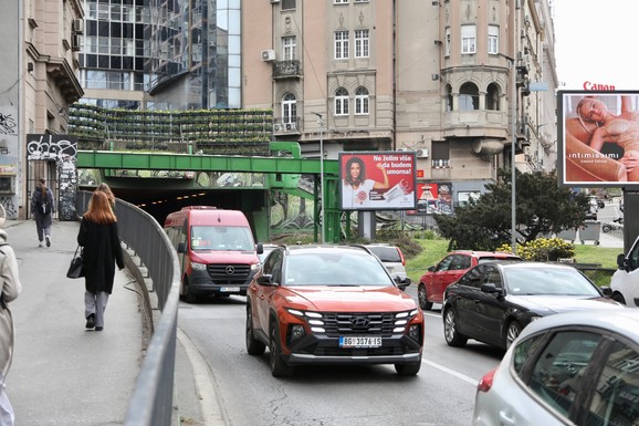 IGNORIŠITE PRAVILO KOJE SUTRA STUPA NA SNAGU! Neobično upozorenje za vozače, a i odložiće vam trošak od oko 30.000 dinara