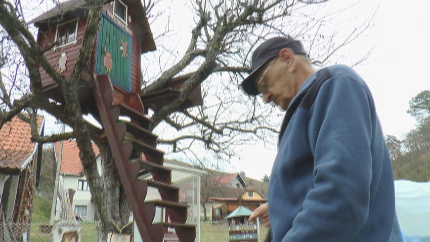 Kućica na drvetu u Bajinoj Bašti