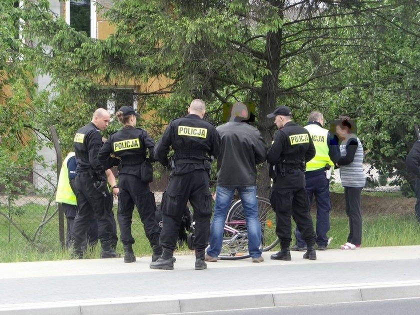 Rowerzysta chciał strzelać do policjantów