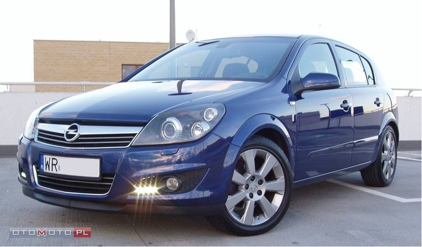 4. Opel astra