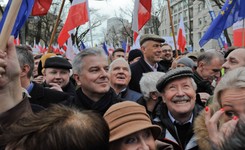 'Skakał po murku parlamentu i szerzył mowę nienawiści'. Jest wniosek o ukaranie Romana Giertycha