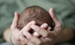 Żółtaczka u noworodków - fizjologia czy powód do niepokoju? Ile trwa i jak się objawia?