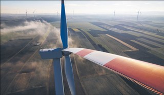 Senat przyjął z poprawkami projekt ustawy wiatrakowej, dot. m.in. mrożenia cen energii