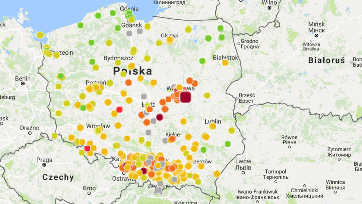 Powietrze nad Polską jest dziś czystsze niż wczoraj, jednak normy zanieczyszczenia przekroczone są nadal w wielu miejscach kraju. Smogiem spowita jest Warszawa, gdzie poziom szkodliwych pyłów PM2.5 i PM10 sięga 300-400 proc. normy.