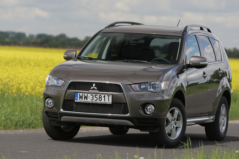 Mitsubishi Outlander: czy warto kupić podstawową wersję