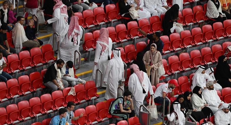 Qatar fans walk out against Ecuador