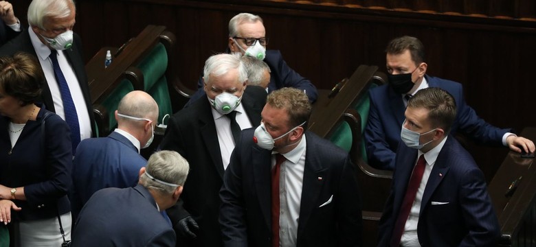 Gnicia obozu władzy nie daje się od razu wyczuć po przykrym zapachu [FELIETON]